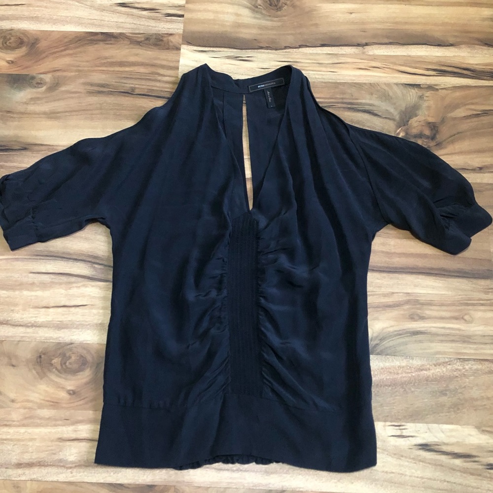2/$15 SALE!! BCBG cold shoulder top